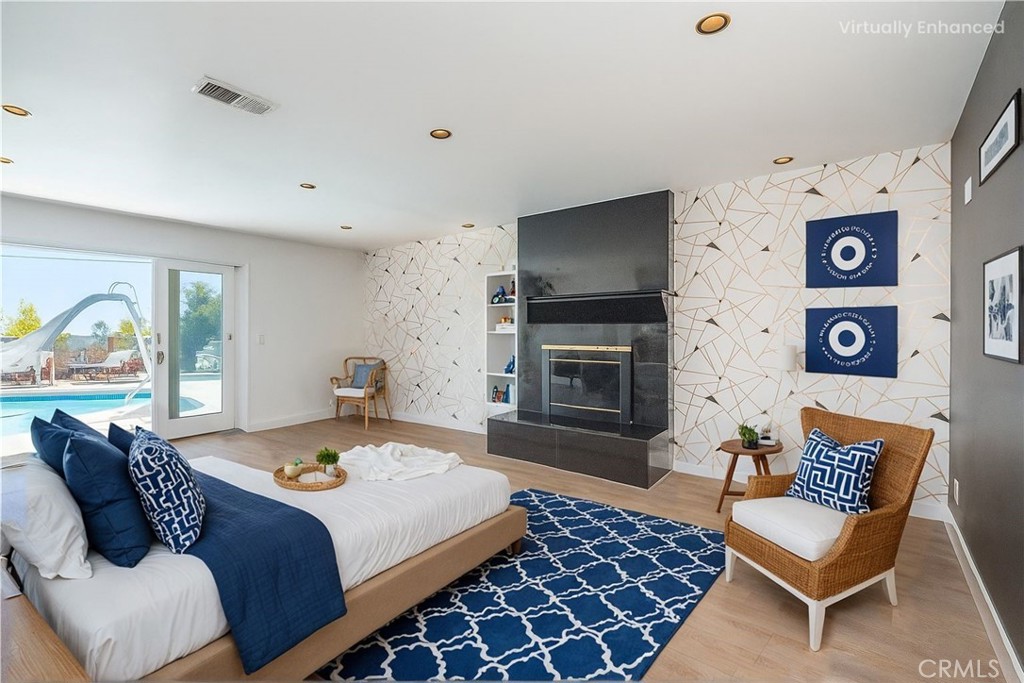 5726 Sunmist Drive