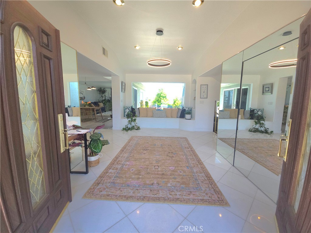 5726 Sunmist Drive
