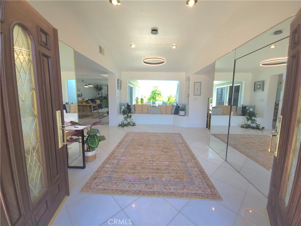 5726 Sunmist Drive
