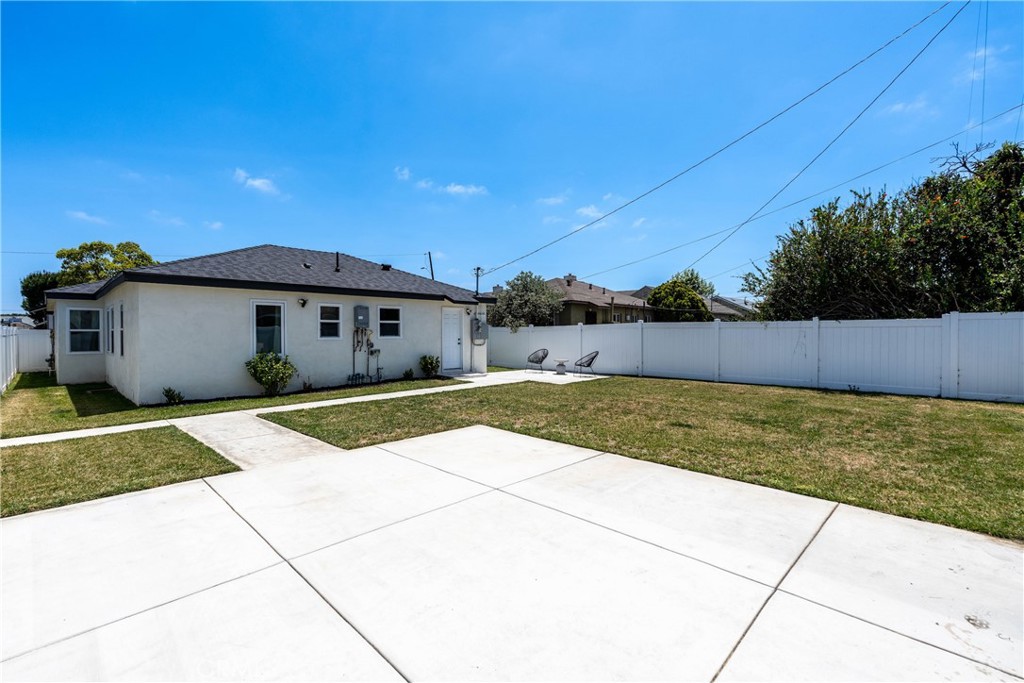 2241 Grand Ave