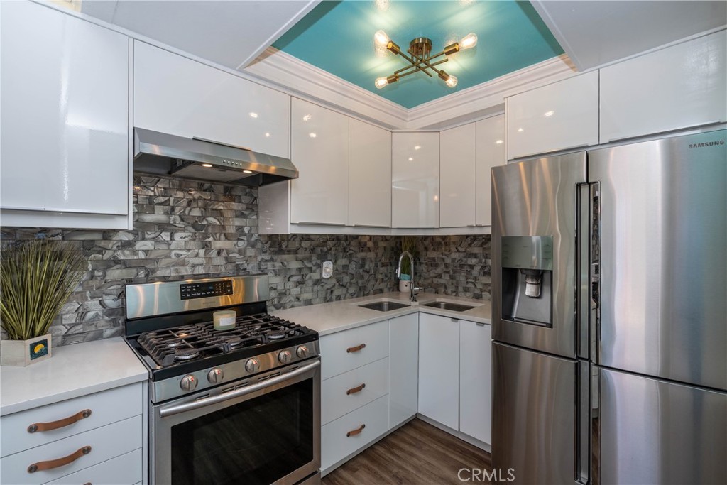 17072 Pacific Coast 100