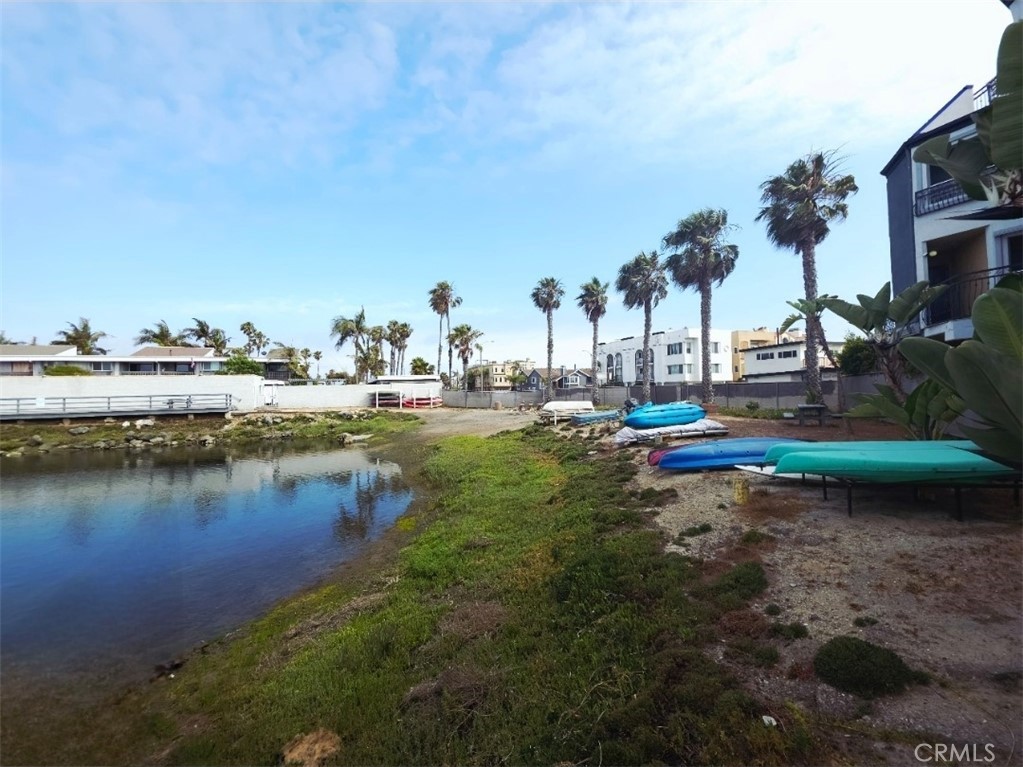 17072 Pacific Coast 100