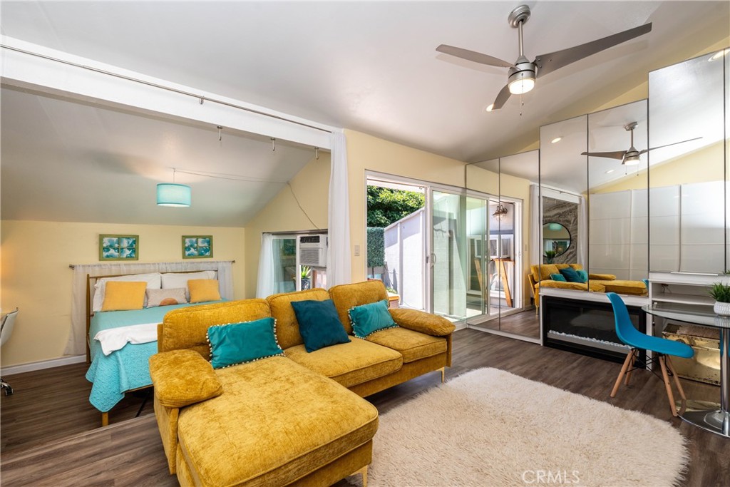 17072 Pacific Coast 100