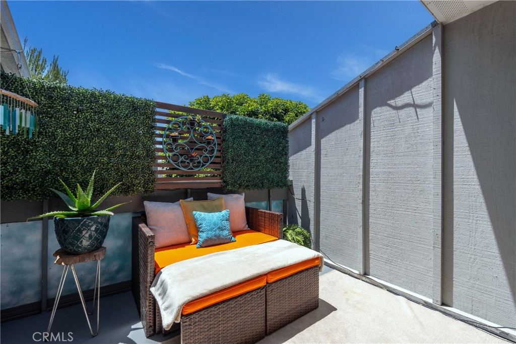 17072 Pacific Coast 100