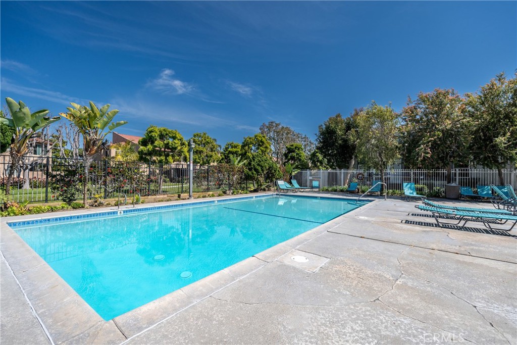 17072 Pacific Coast 100