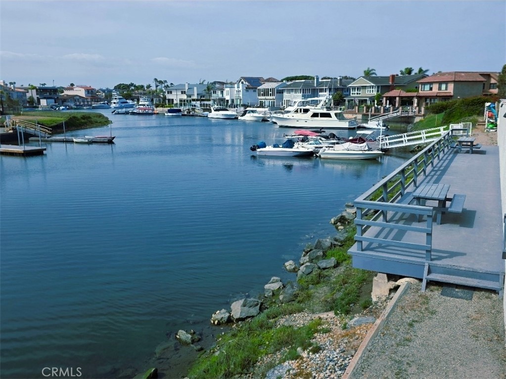 17072 Pacific Coast 100