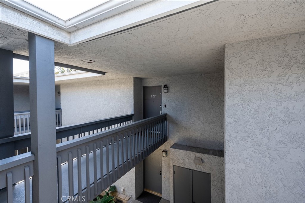 17072 Pacific Coast 100