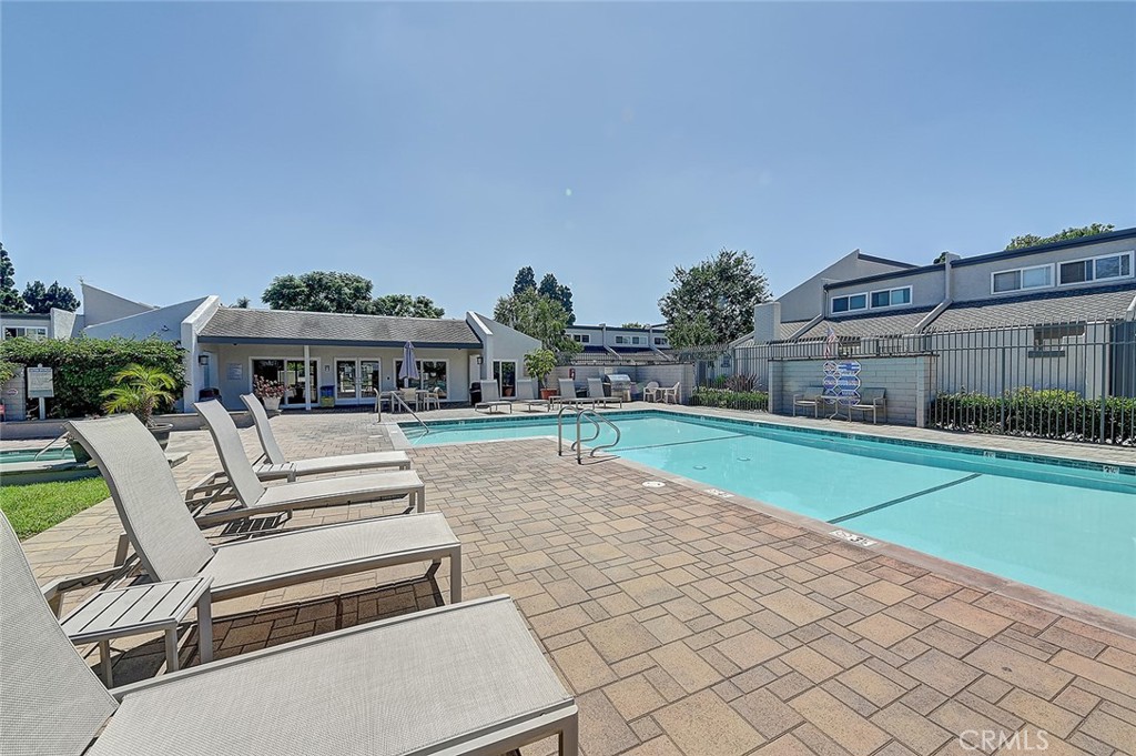 18683 Applewood Circle 16