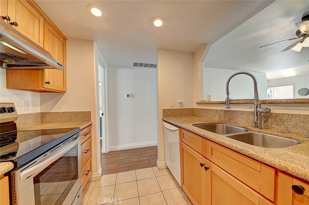 18683 Applewood Circle 16