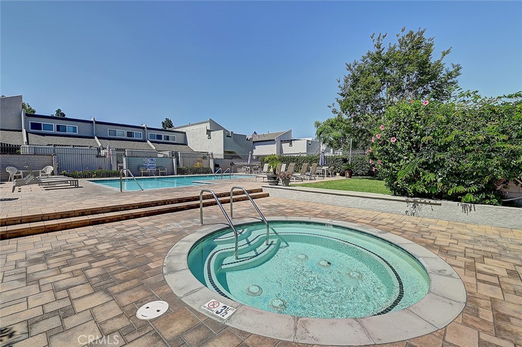 18683 Applewood Circle 16