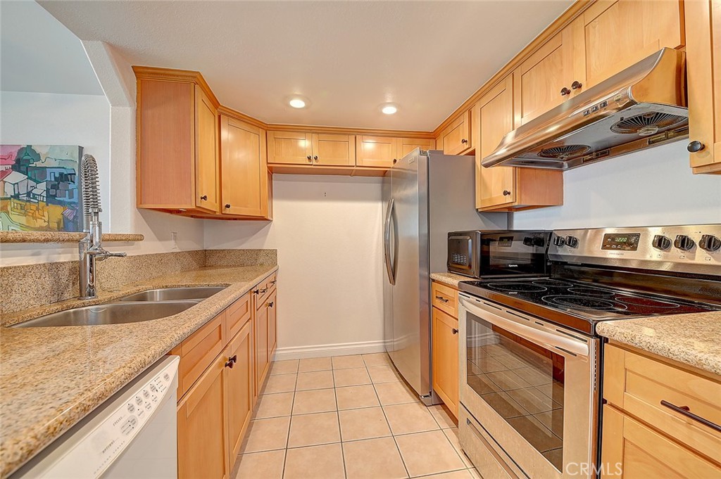 18683 Applewood Circle 16