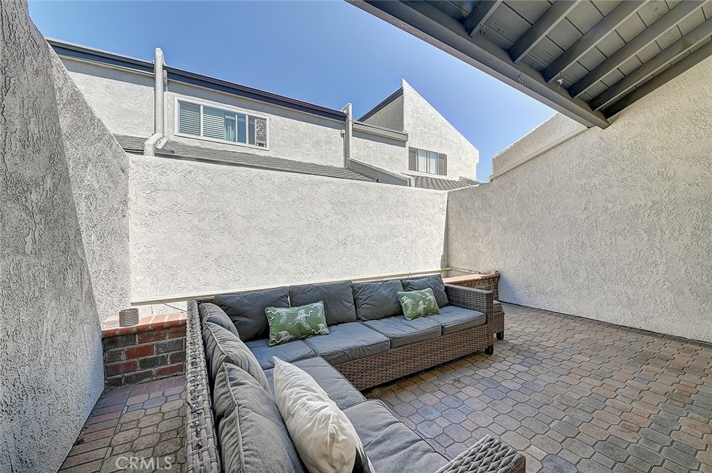 18683 Applewood Circle 16