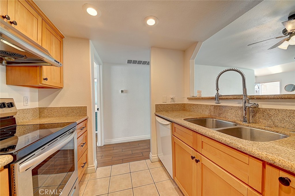 18683 Applewood Circle 16
