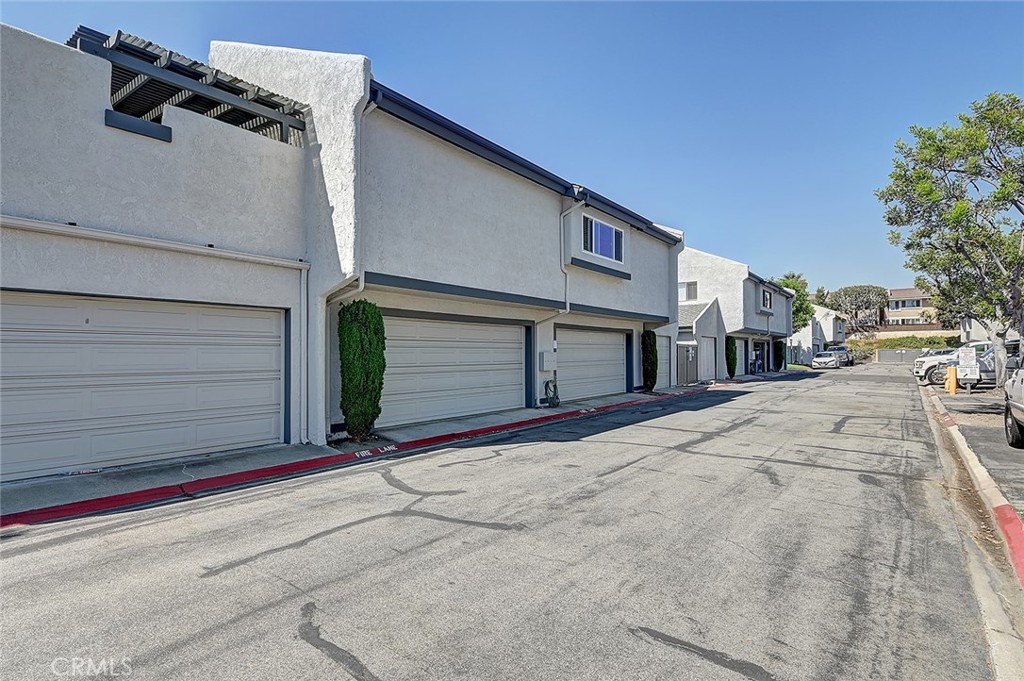 18683 Applewood Circle 16