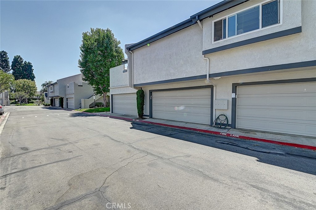 18683 Applewood Circle 16