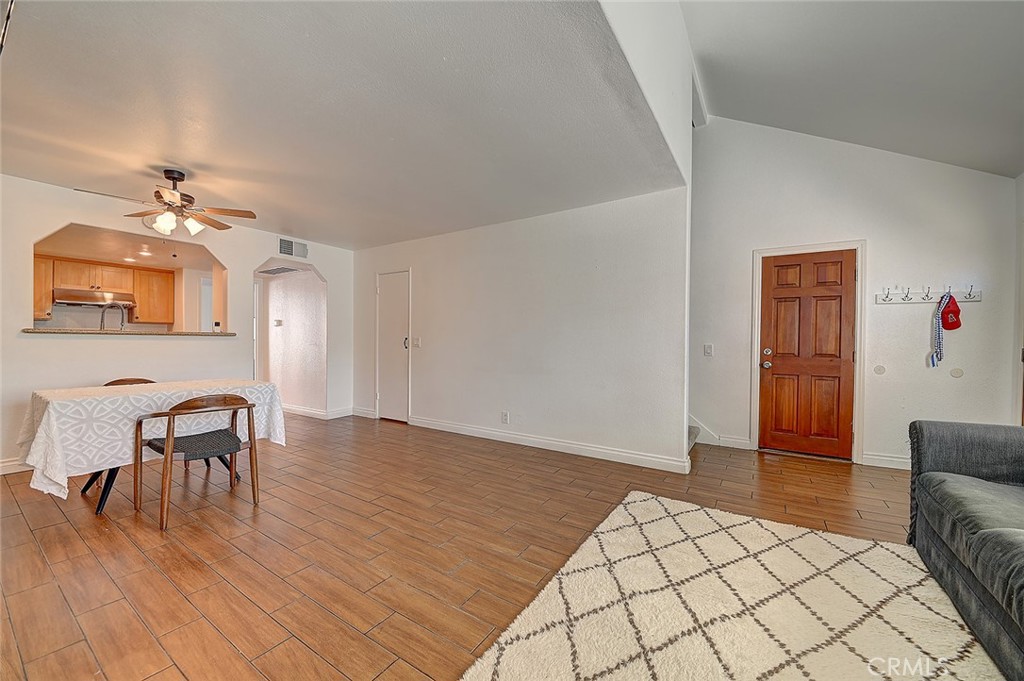 18683 Applewood Circle 16