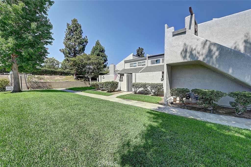 18683 Applewood Circle 16