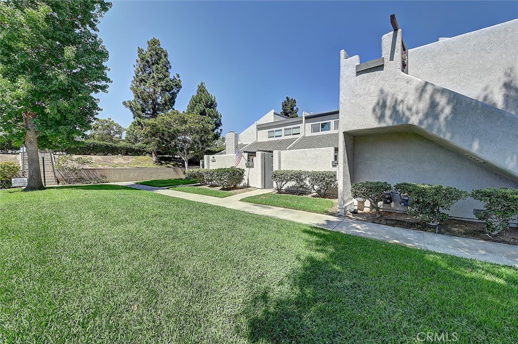 18683 Applewood Circle 16