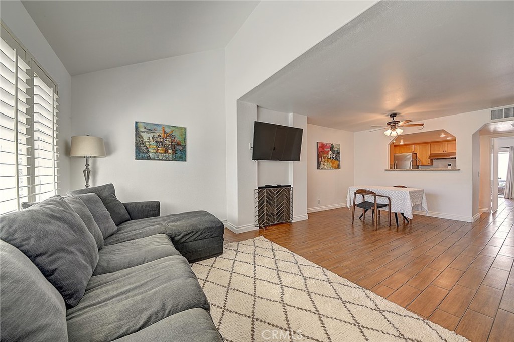 18683 Applewood Circle 16