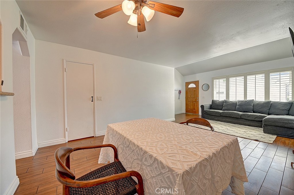 18683 Applewood Circle 16