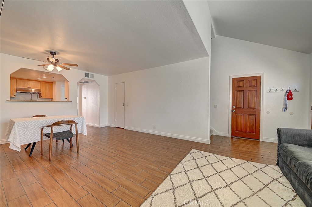 18683 Applewood Circle 16