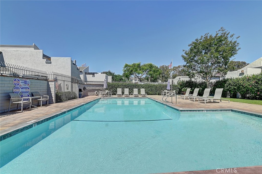 18683 Applewood Circle 16