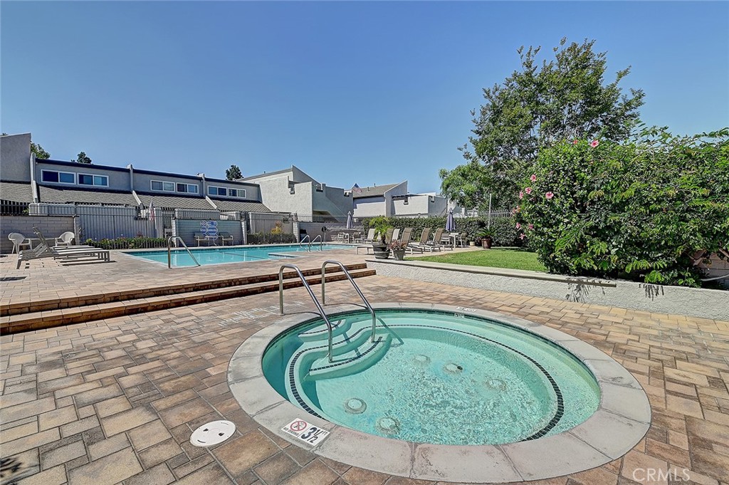 18683 Applewood Circle 16