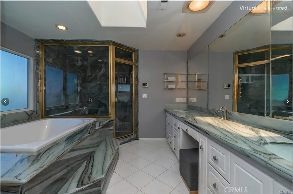 5726 Sunmist Drive