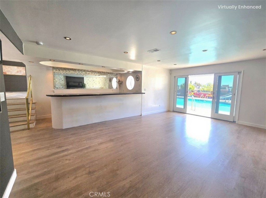 5726 Sunmist Drive