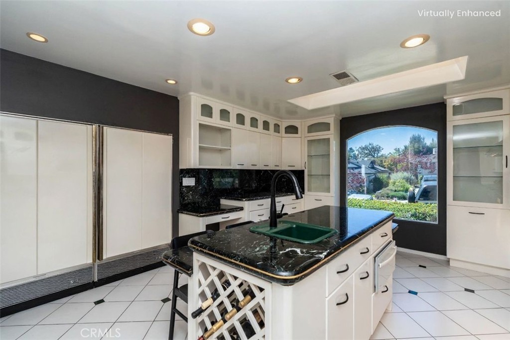 5726 Sunmist Drive
