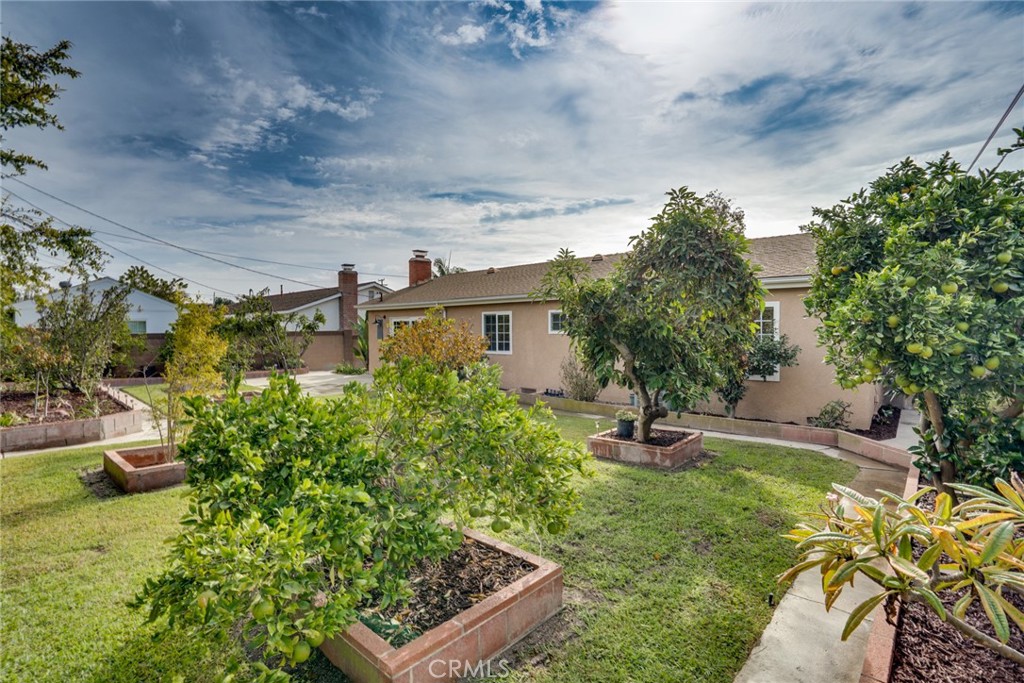 3115 W Teranimar