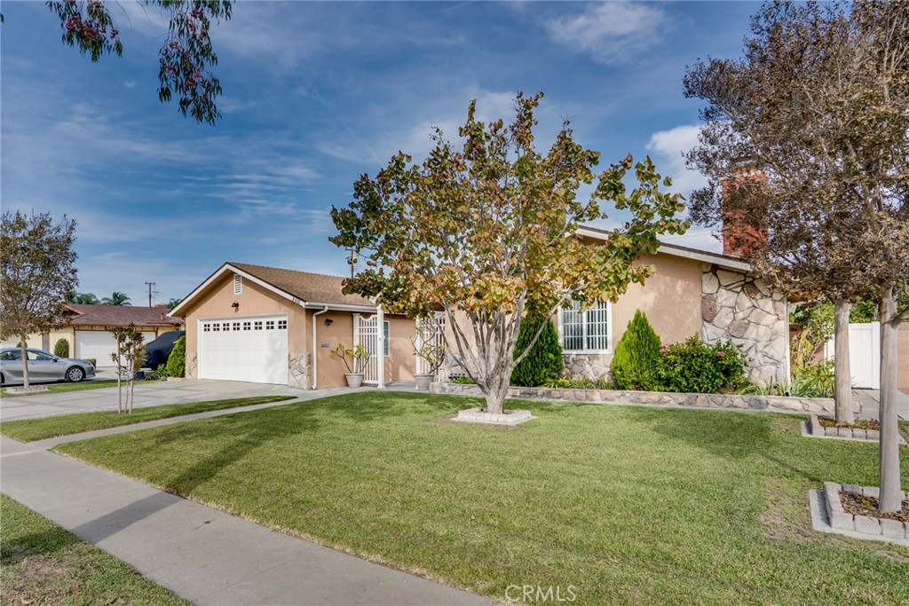 3115 W Teranimar