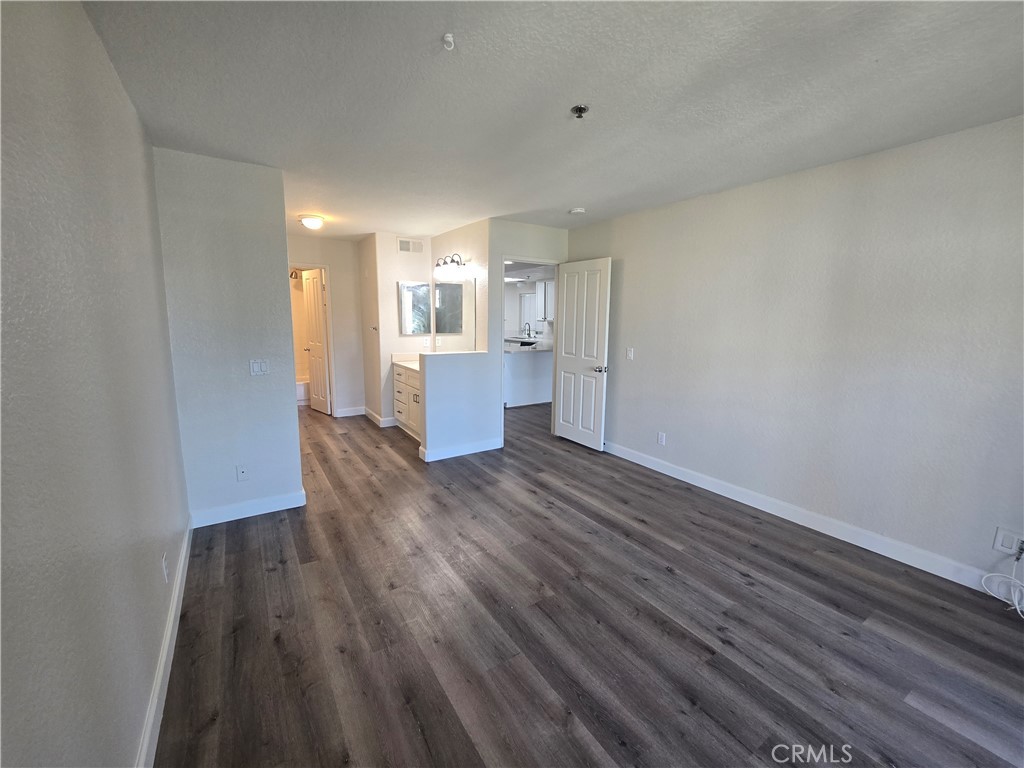 310 Lake 213
