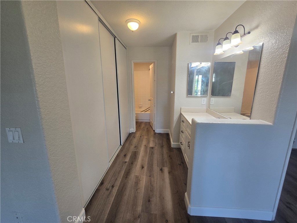 310 Lake 213