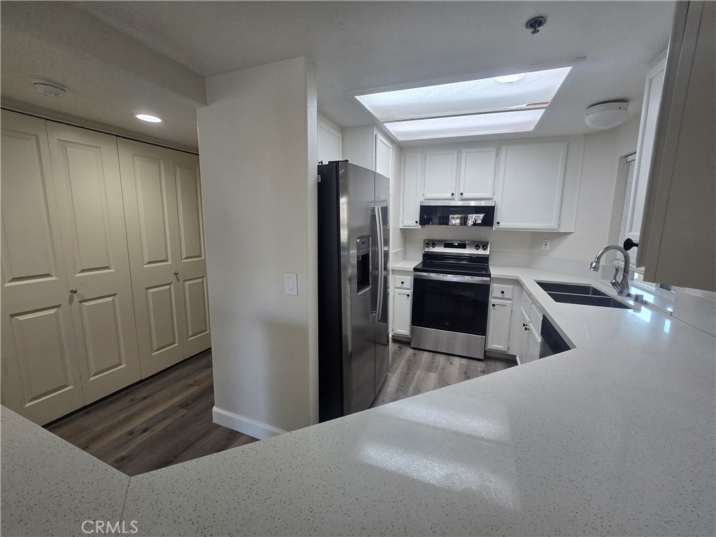 310 Lake 213