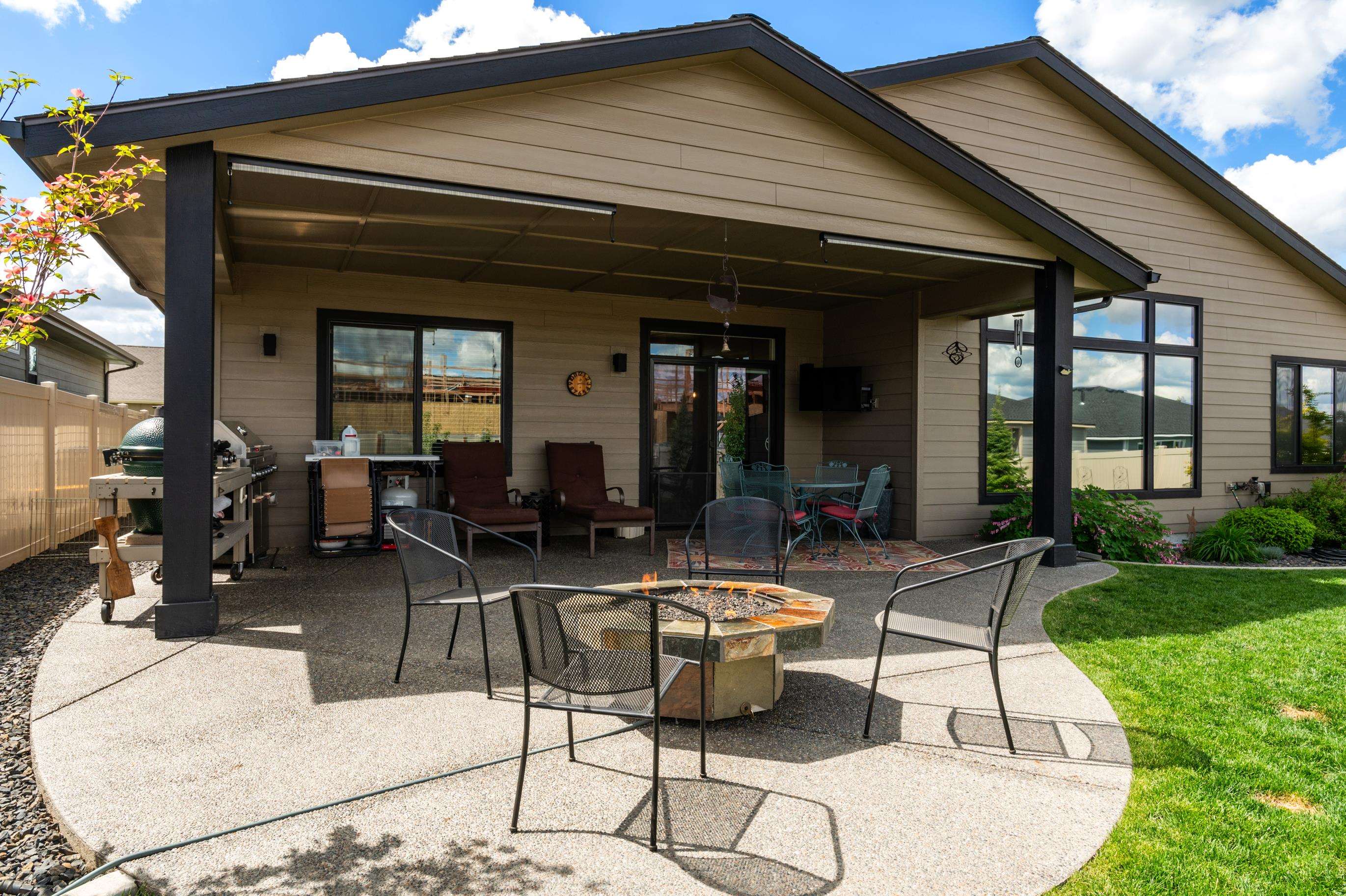 7203 S Tangle Heights Dr