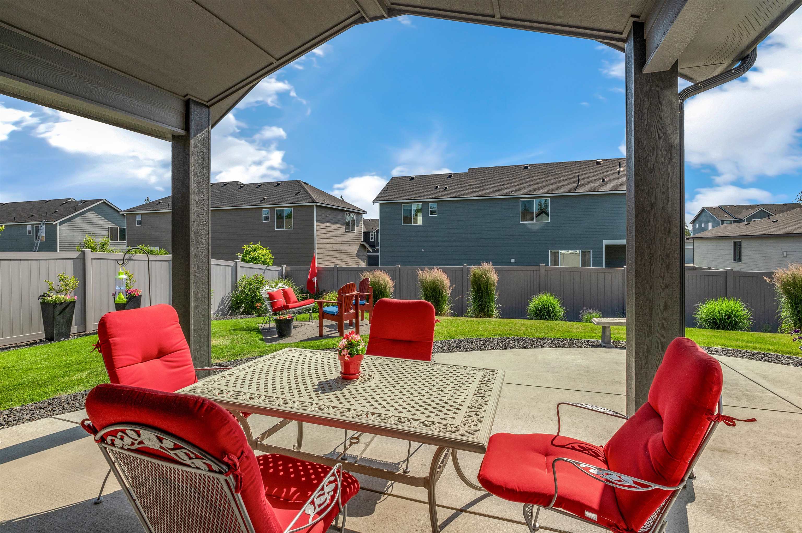 7109 S TANGLE HEIGHTS Dr