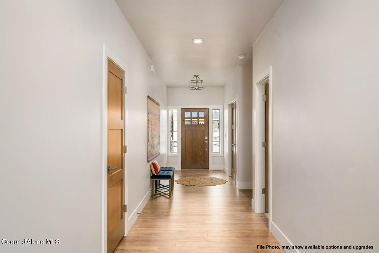 1110 W CORDGRASS AVE