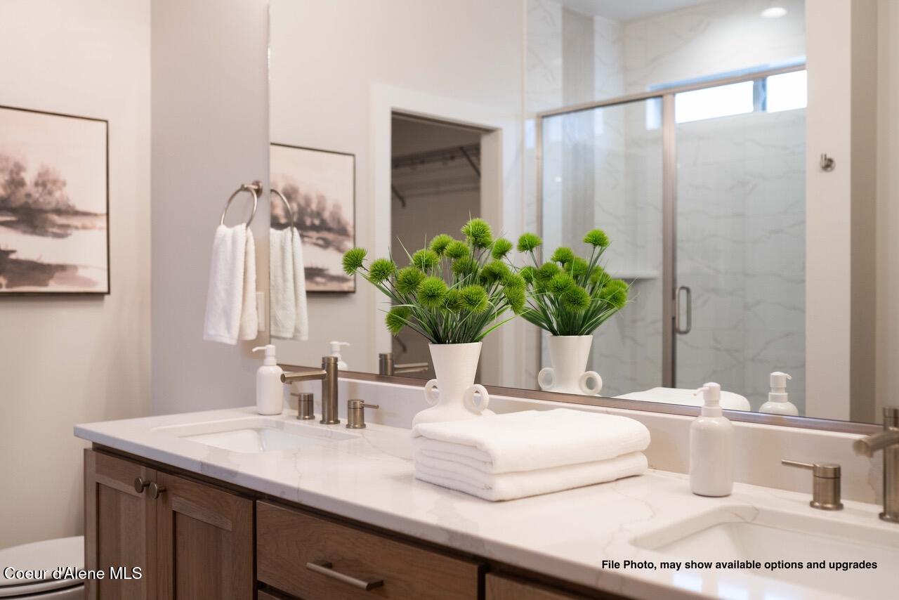 1110 W CORDGRASS AVE