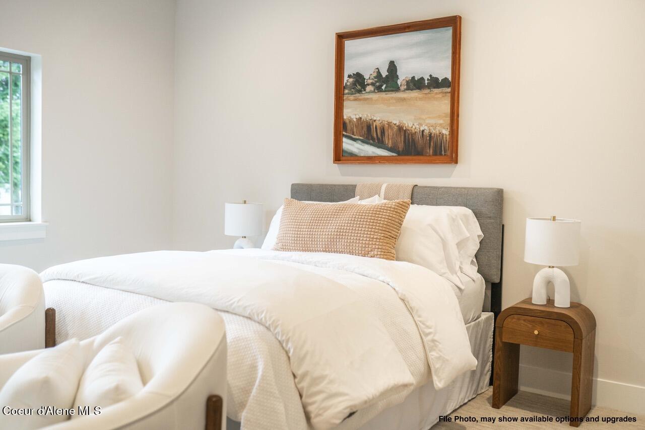 1110 W CORDGRASS AVE