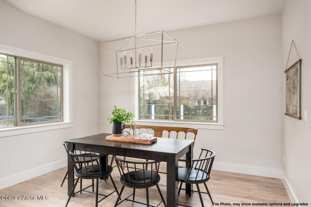 1110 W CORDGRASS AVE