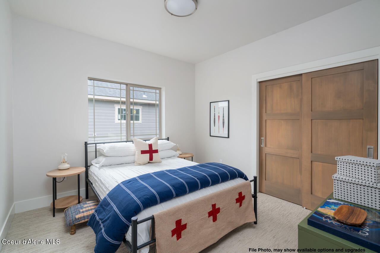 1110 W CORDGRASS AVE