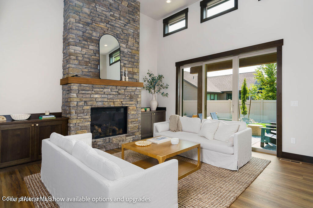 1080 E SLEEPING DEER AVE