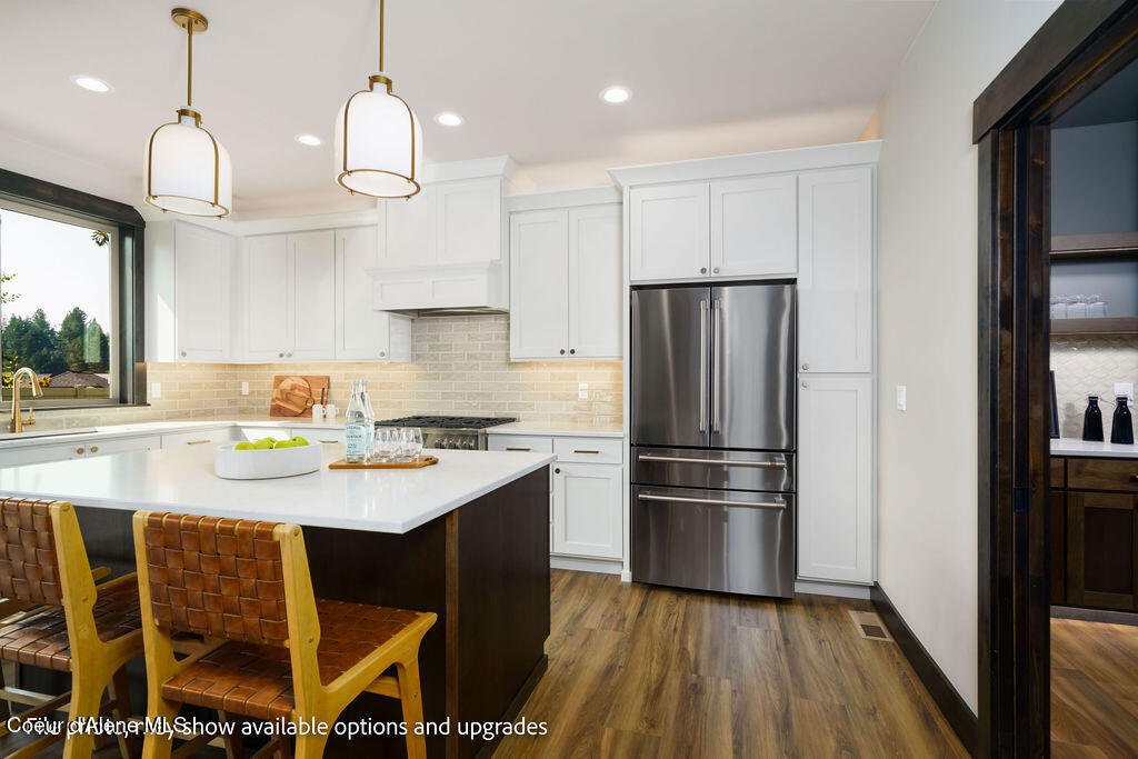 1080 E SLEEPING DEER AVE