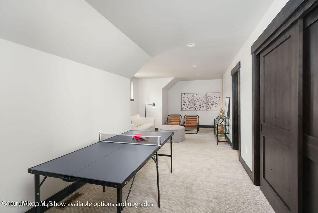 1080 E SLEEPING DEER AVE