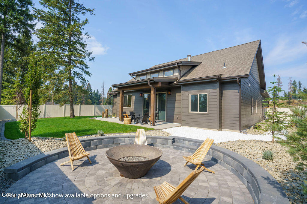 1080 E SLEEPING DEER AVE