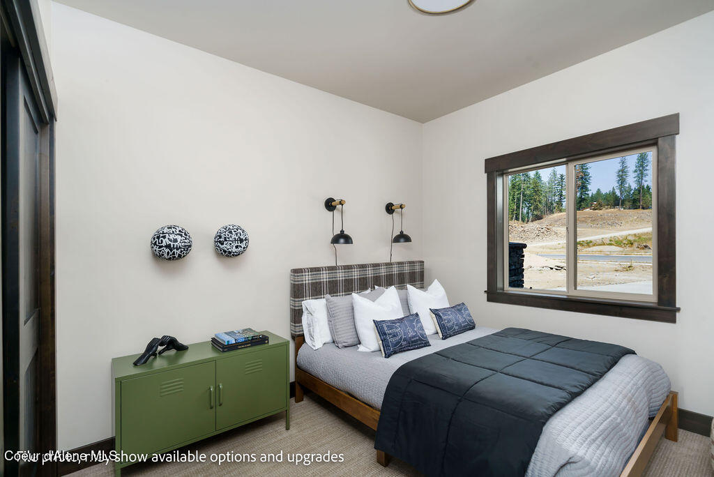 1080 E SLEEPING DEER AVE