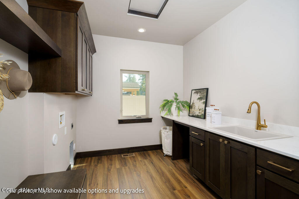 1080 E SLEEPING DEER AVE