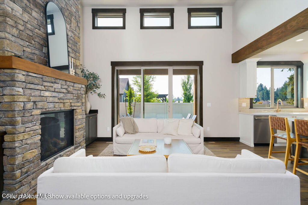 1080 E SLEEPING DEER AVE