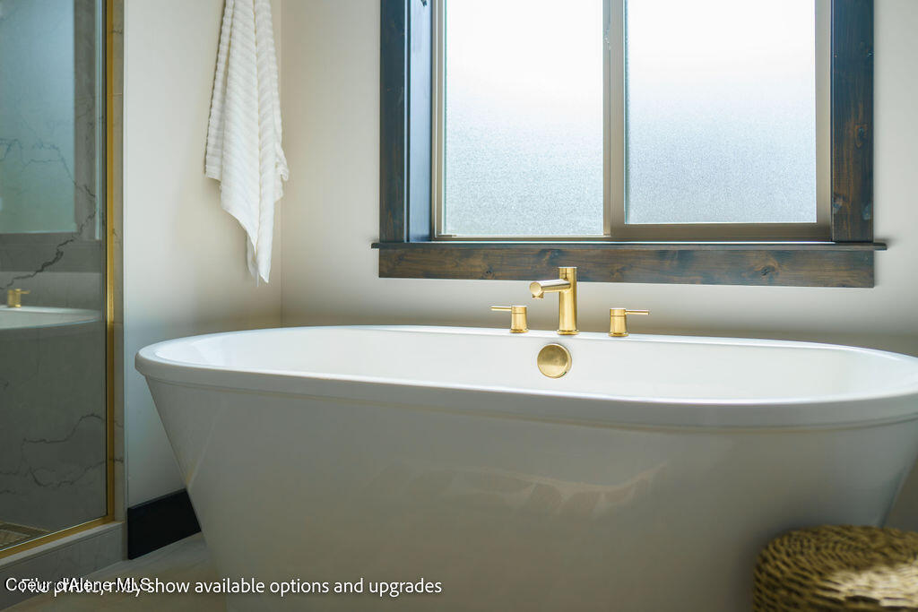 1080 E SLEEPING DEER AVE